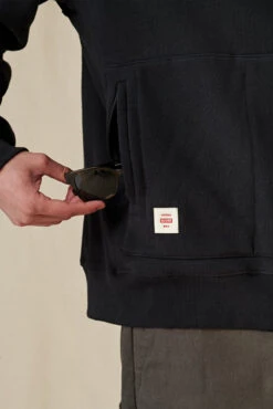 Globe Burly Hoodie Mens In Black -New Look Vibe Globe Burly Hoodie Mens in Black 3 42740.1619573031