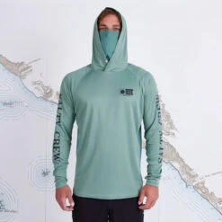 Salty Crew Alpha Flag Pinnacle + Facemask Sun Shirt Mens In Fern